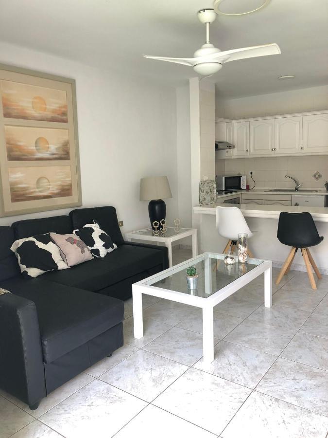 Apartamento De 1 Dormitorio En Victoria Court 2 Los Cristianos. Los Cristianos  Luaran gambar